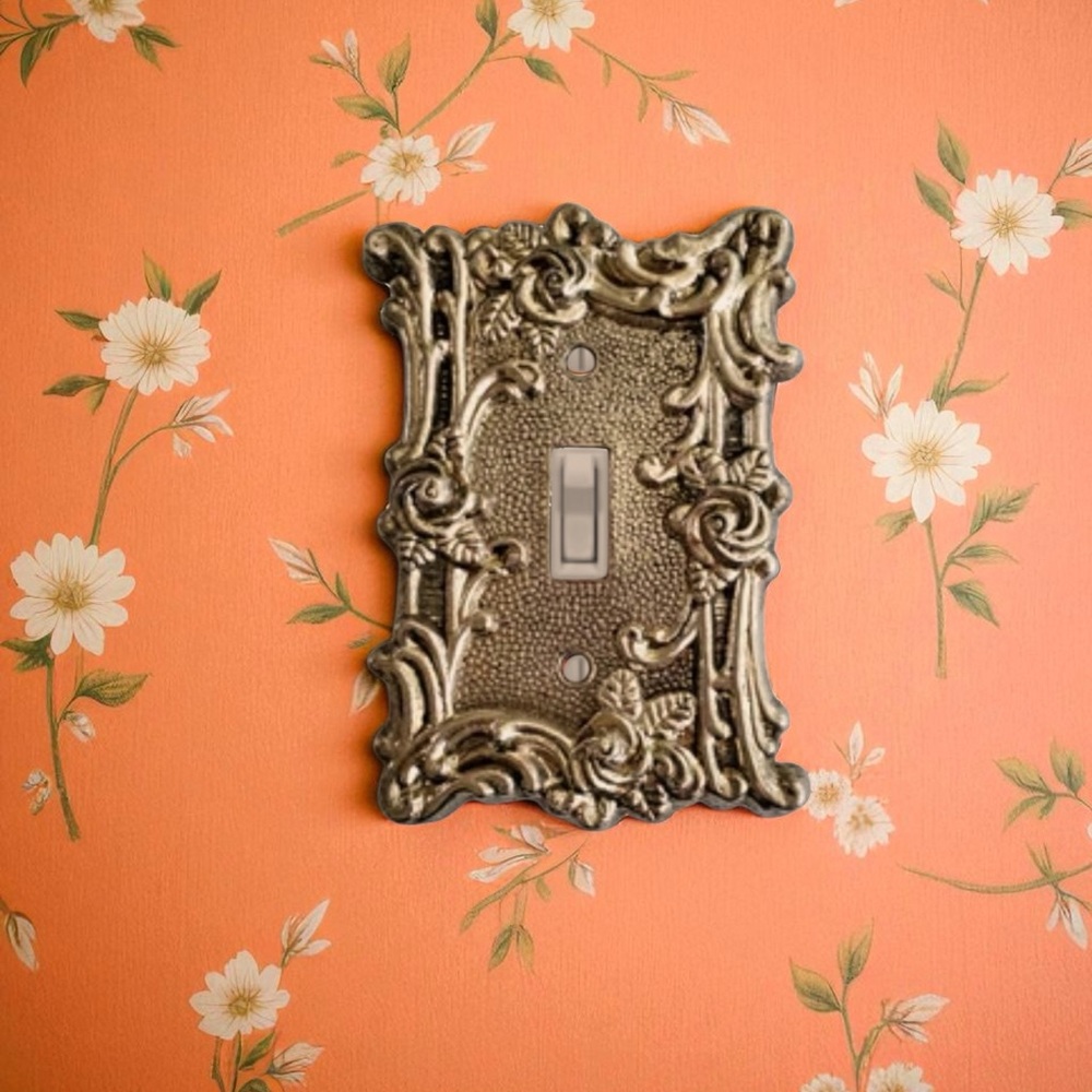 New Old Stock Vintage 70’s Single Toggle Decorative Light Switch Plate